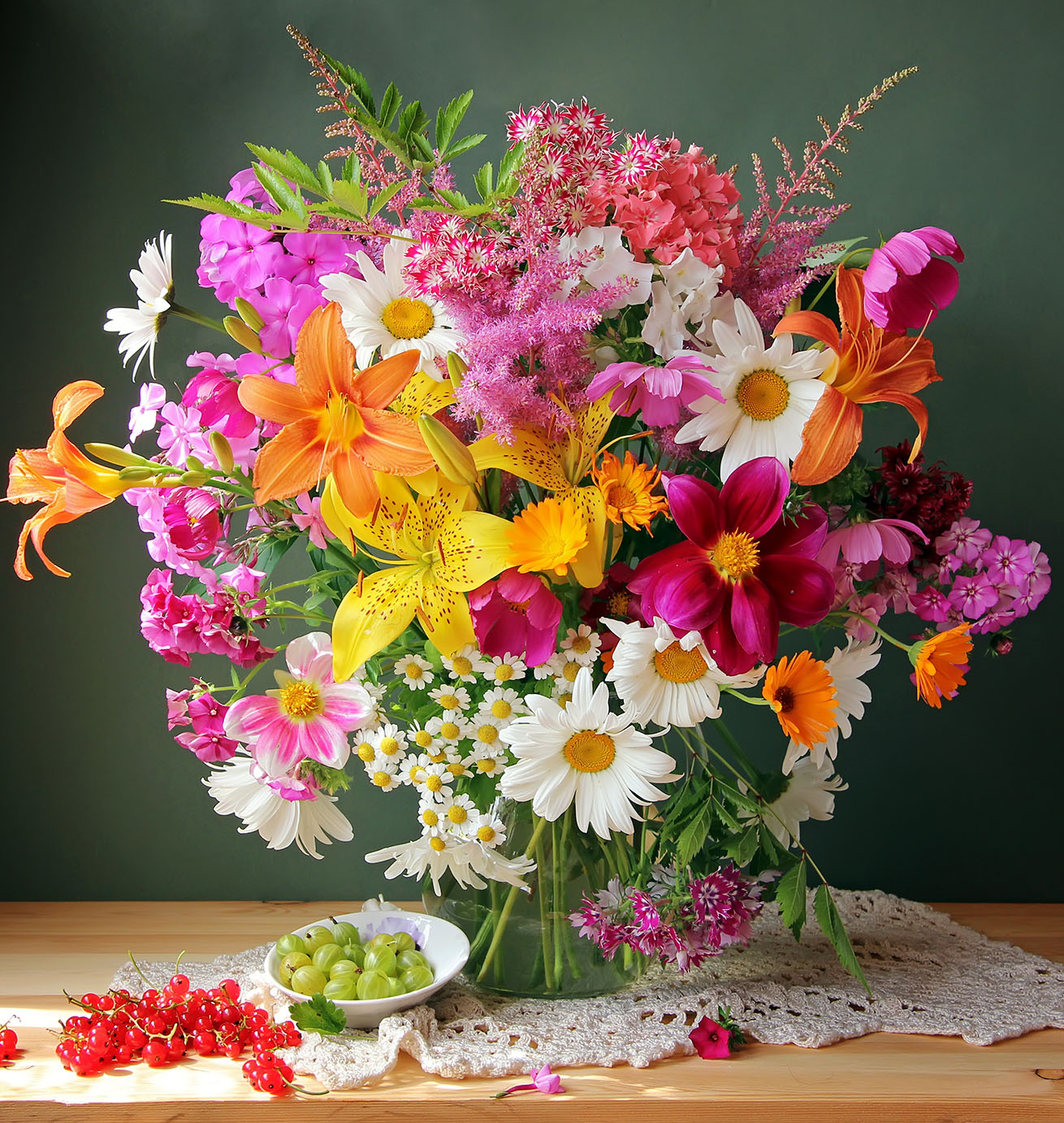 Bountiful Bouquet Jigsaw Puzzle