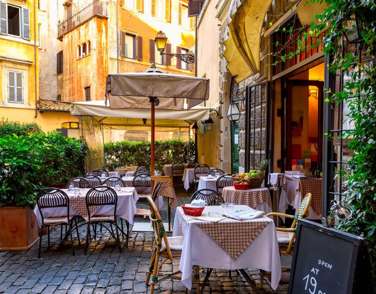 cafe-in-rome-jigsaw-puzzle