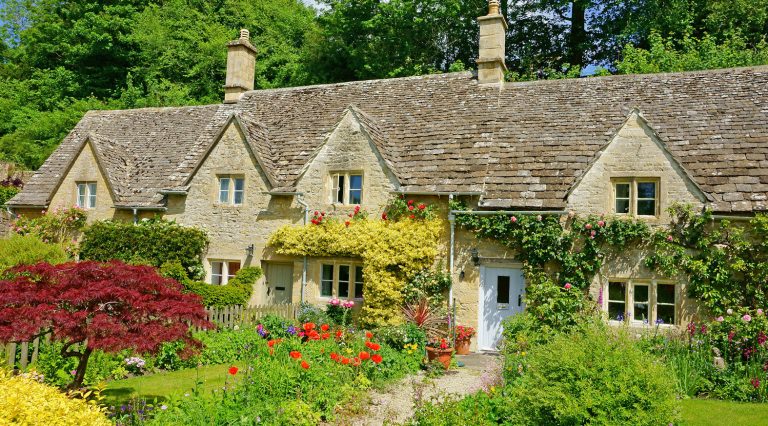 Cotswold Cottages Jigsaw Puzzle