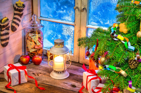 Cozy Cottage Christmas Jigsaw Puzzle