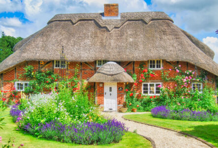 Itchen Stoke Cottage Jigsaw Puzzle