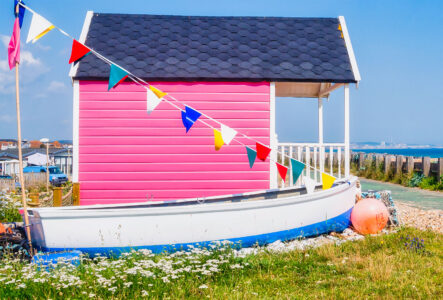 Pink Beach Hut Jigsaw Puzzle