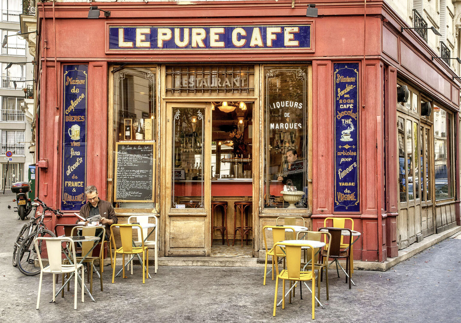 Red Paris Cafe Jigsaw Puzzle