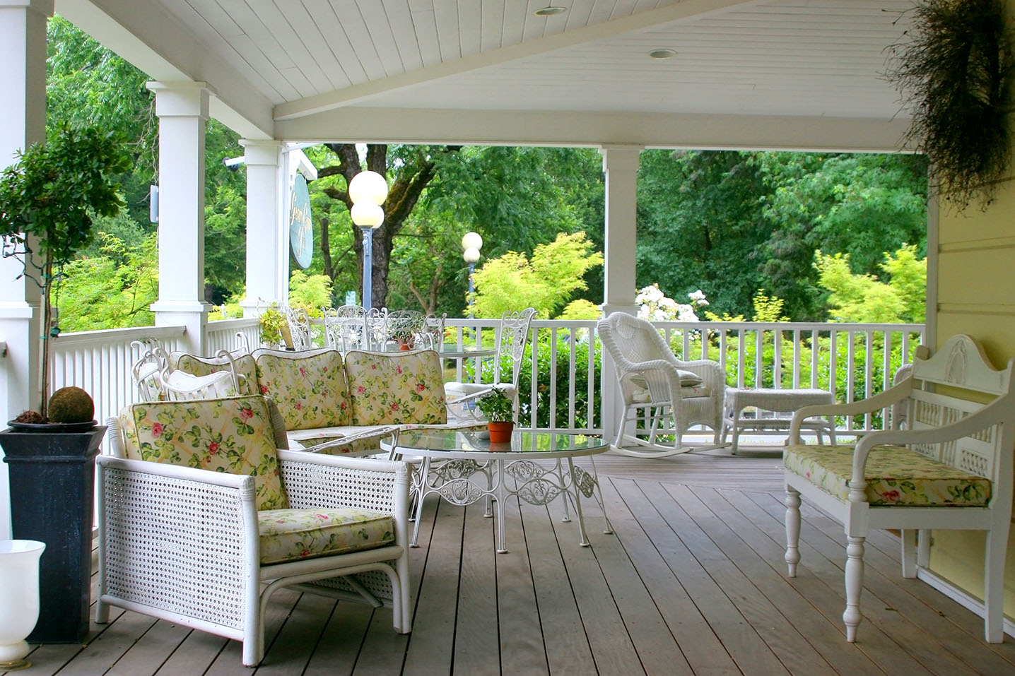 wrap-around-porch-jigsaw-puzzle