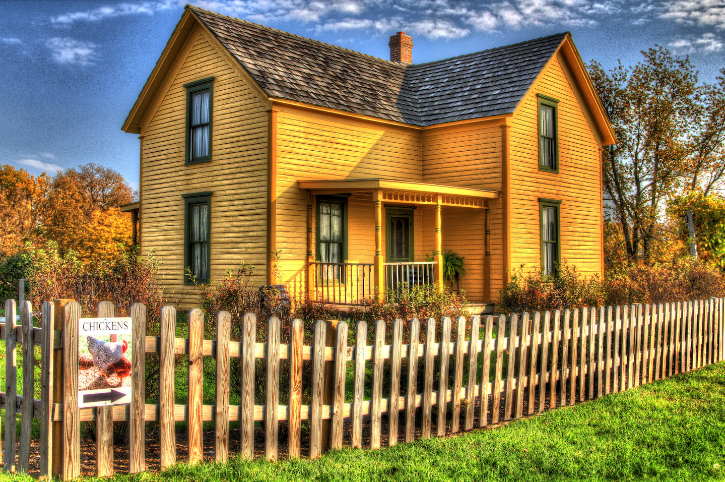 Yellow Farmhouse Jigsaw Puzzle   Yellow Farmhouse 